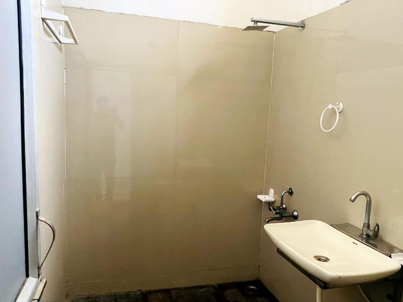 G G Multi Complex Hotel Meerut Eksteriør billede