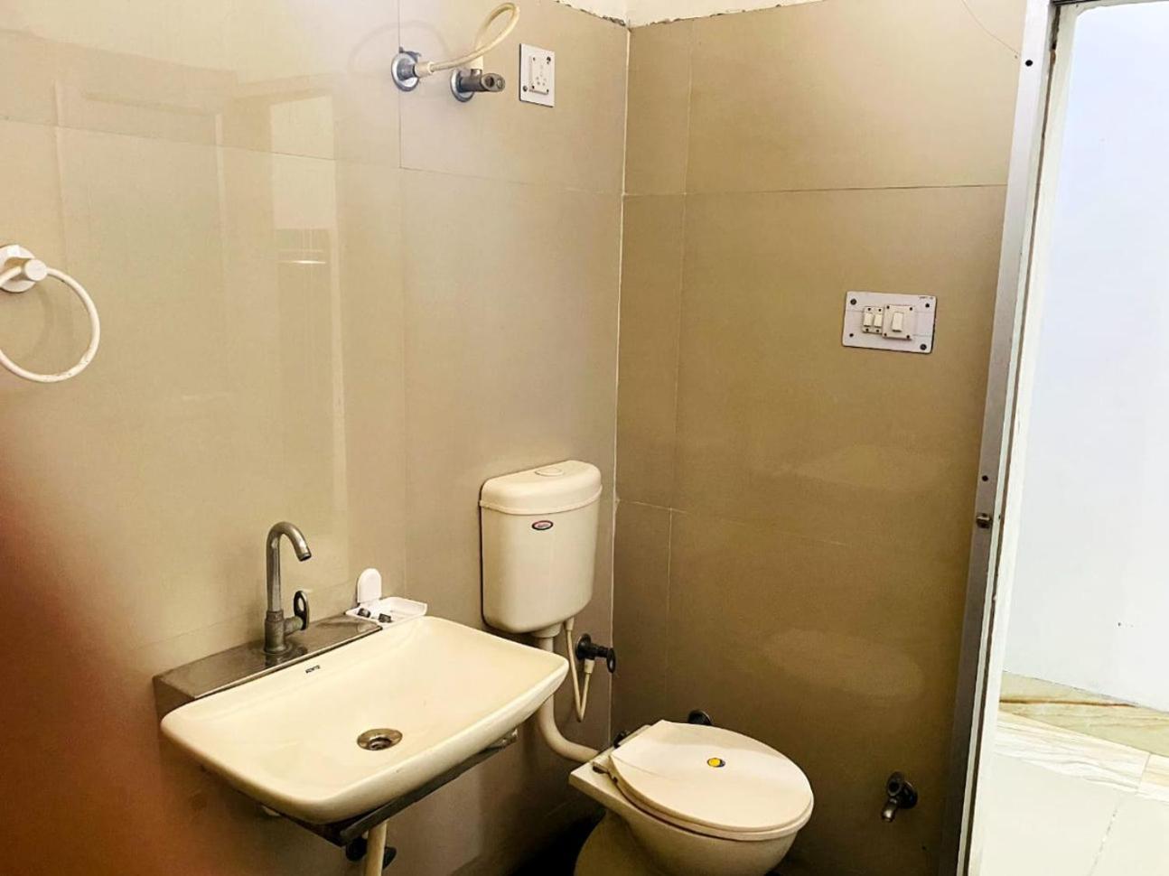 G G Multi Complex Hotel Meerut Eksteriør billede
