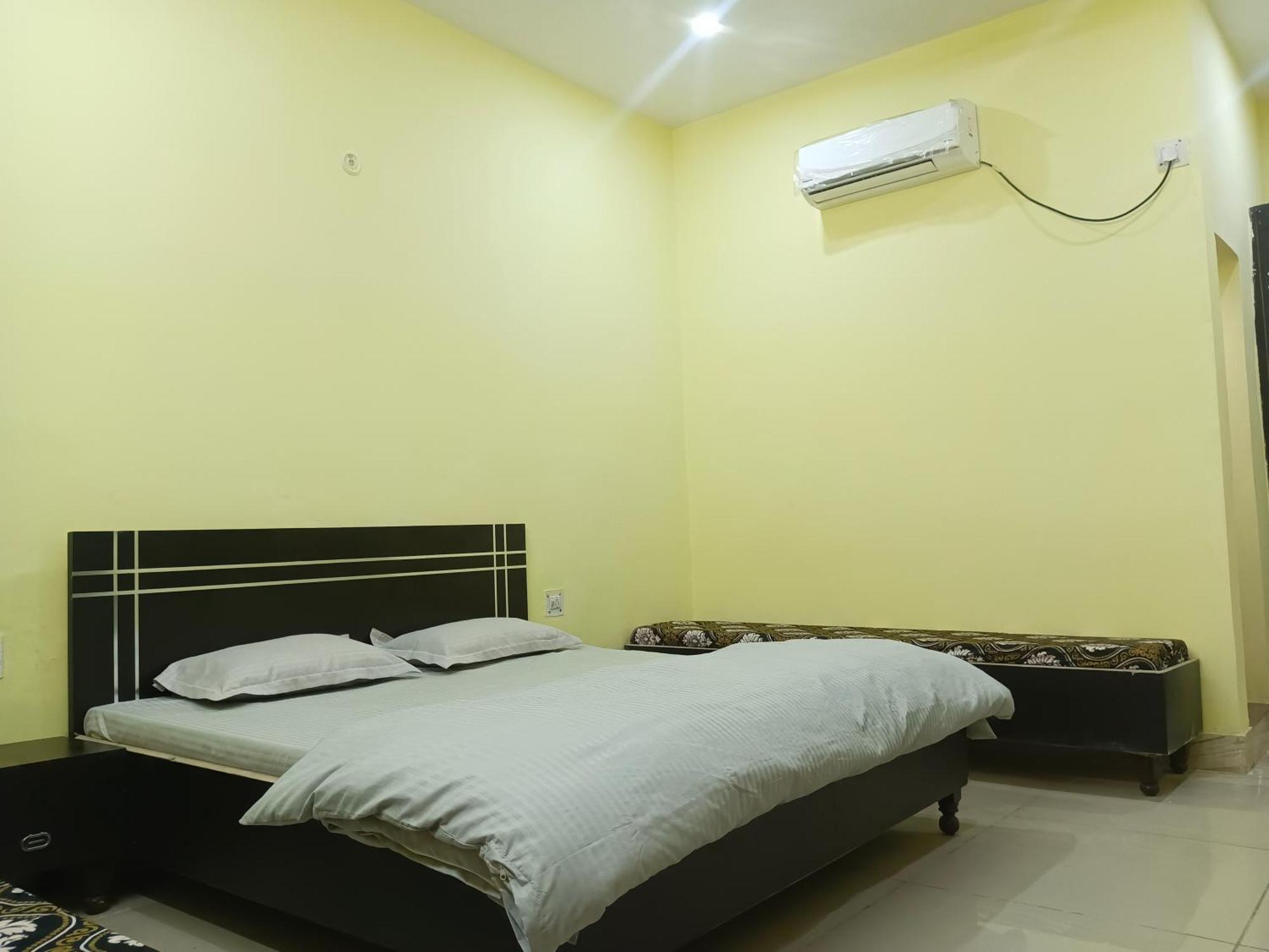 G G Multi Complex Hotel Meerut Eksteriør billede